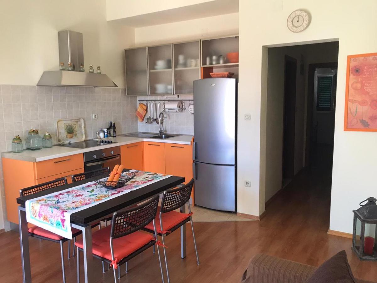 Apartmani Katarina Bol Exterior foto