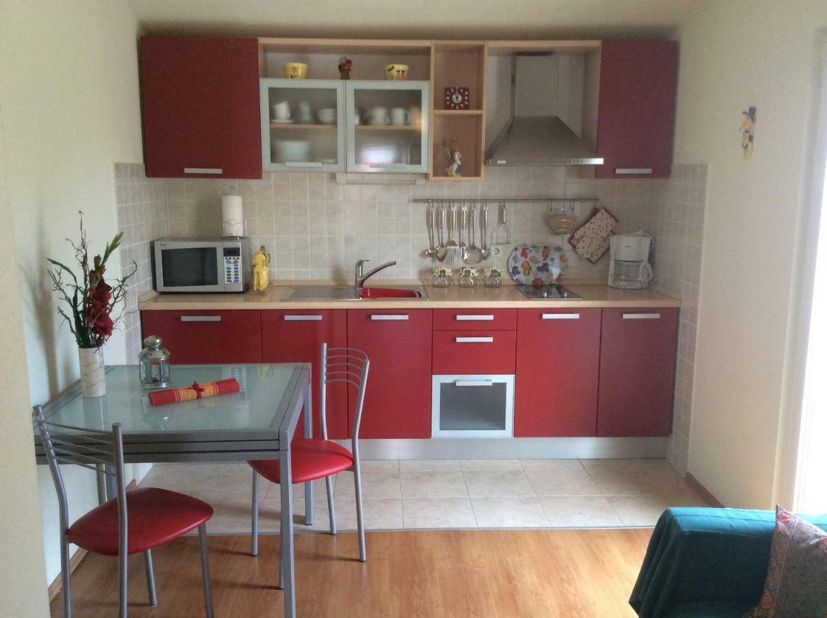 Apartmani Katarina Bol Exterior foto
