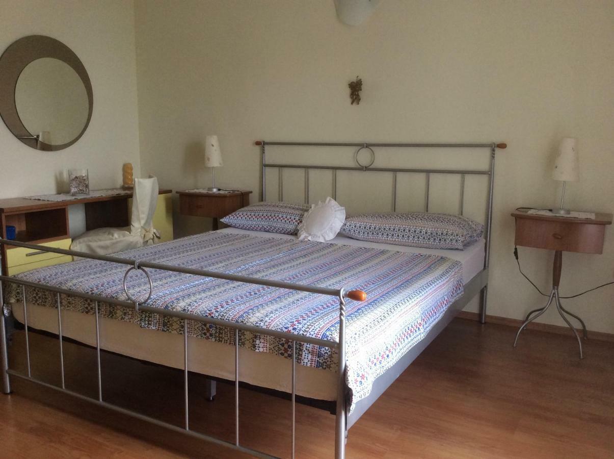 Apartmani Katarina Bol Exterior foto