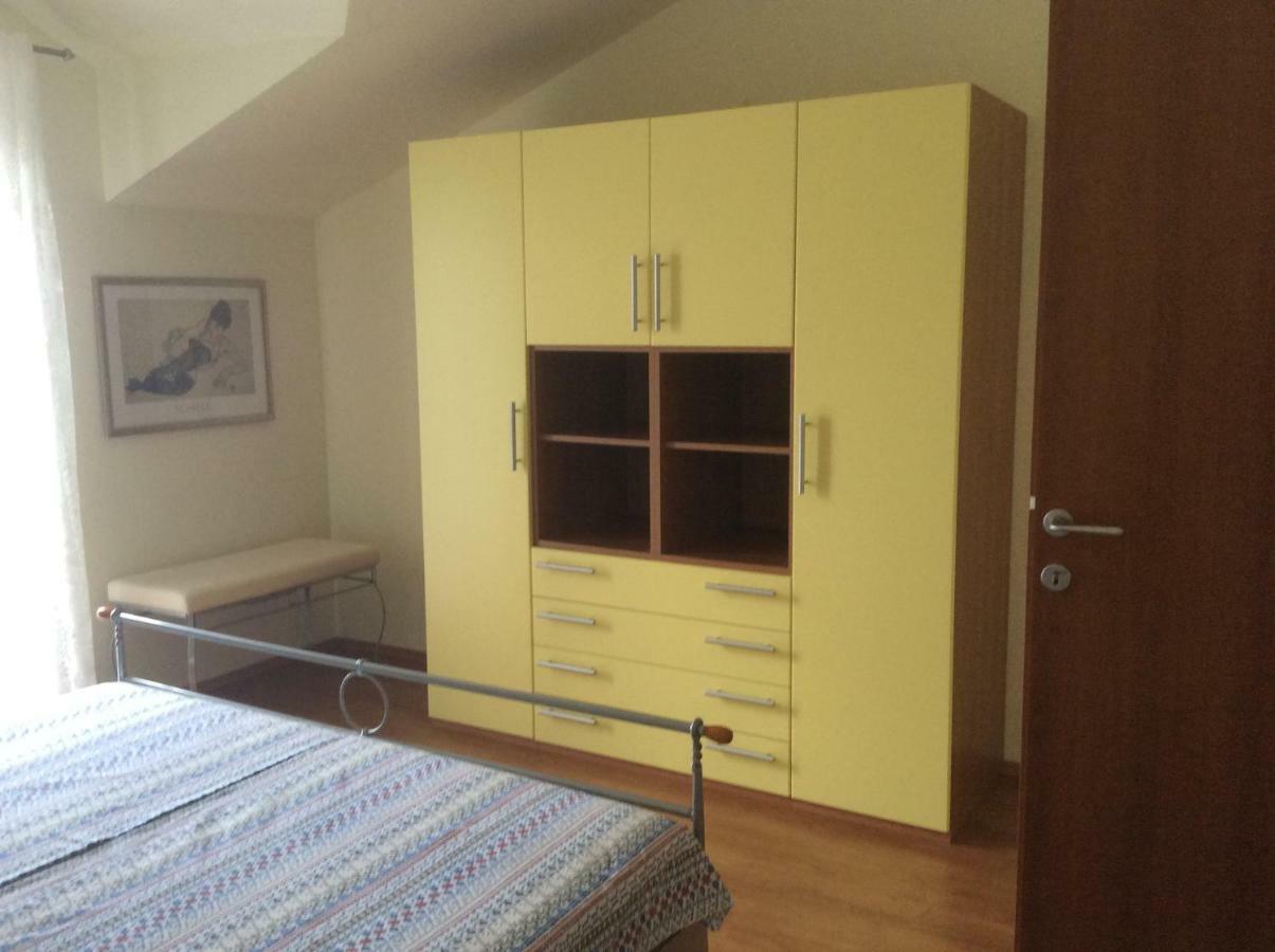 Apartmani Katarina Bol Exterior foto